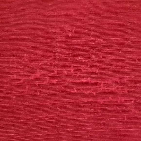 Red sleeveless turtleneck blouse - Picture 5 of 5